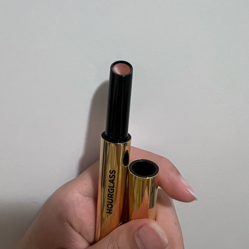 Hourglass Phantom Volumizing glossy lip balm (Brand New)